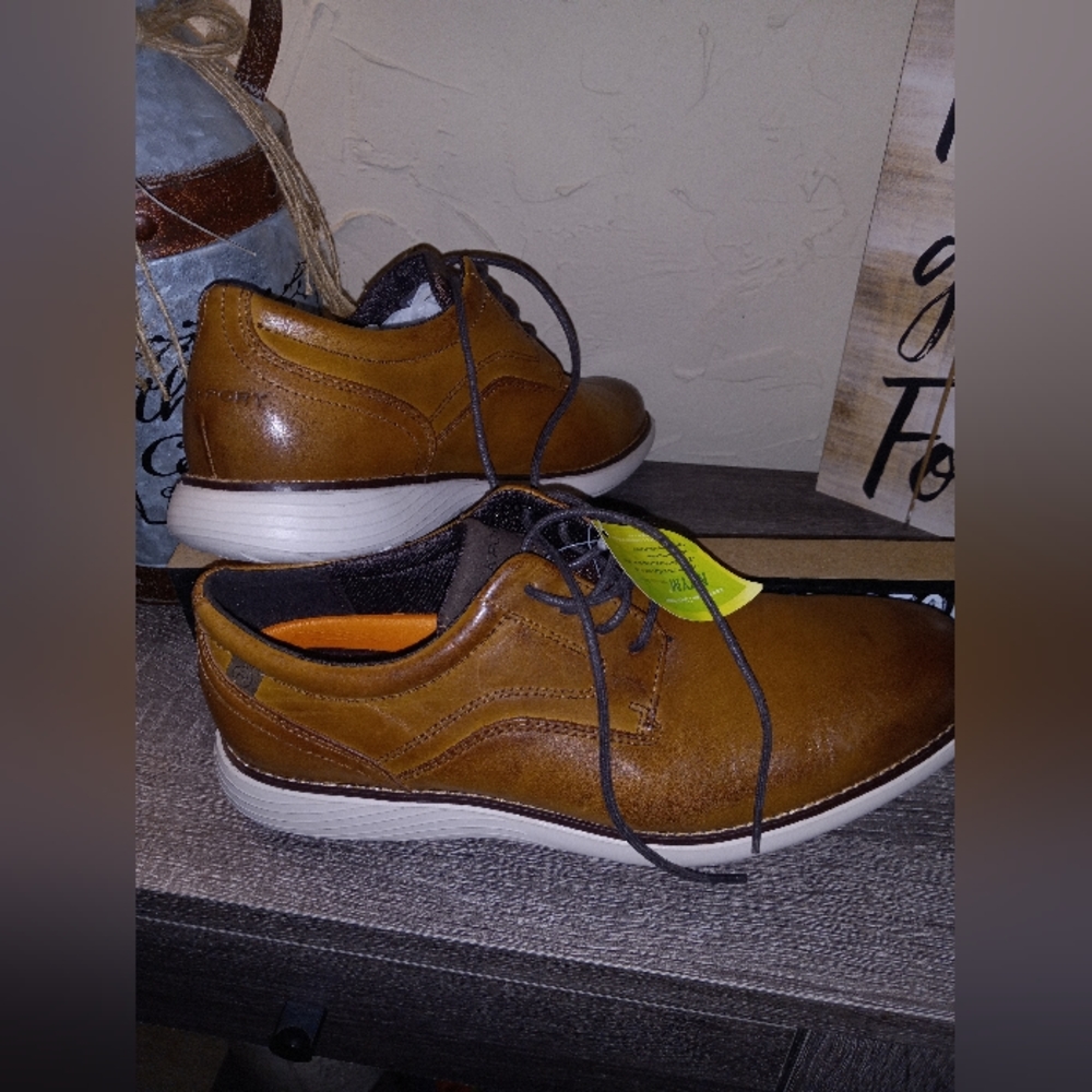 Brand-new Rockport men's Garrett plain toe shoes